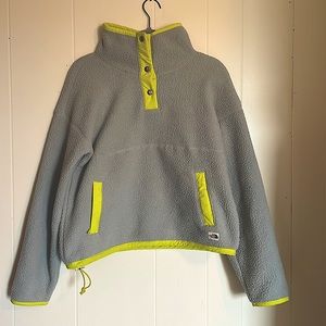 NORTH FACE Quarter Button Sherpa Sweatshirt